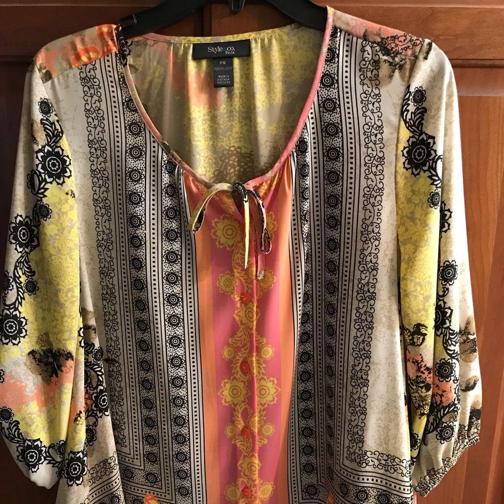 Style & Co. Ladies multi print black and orange pullover top